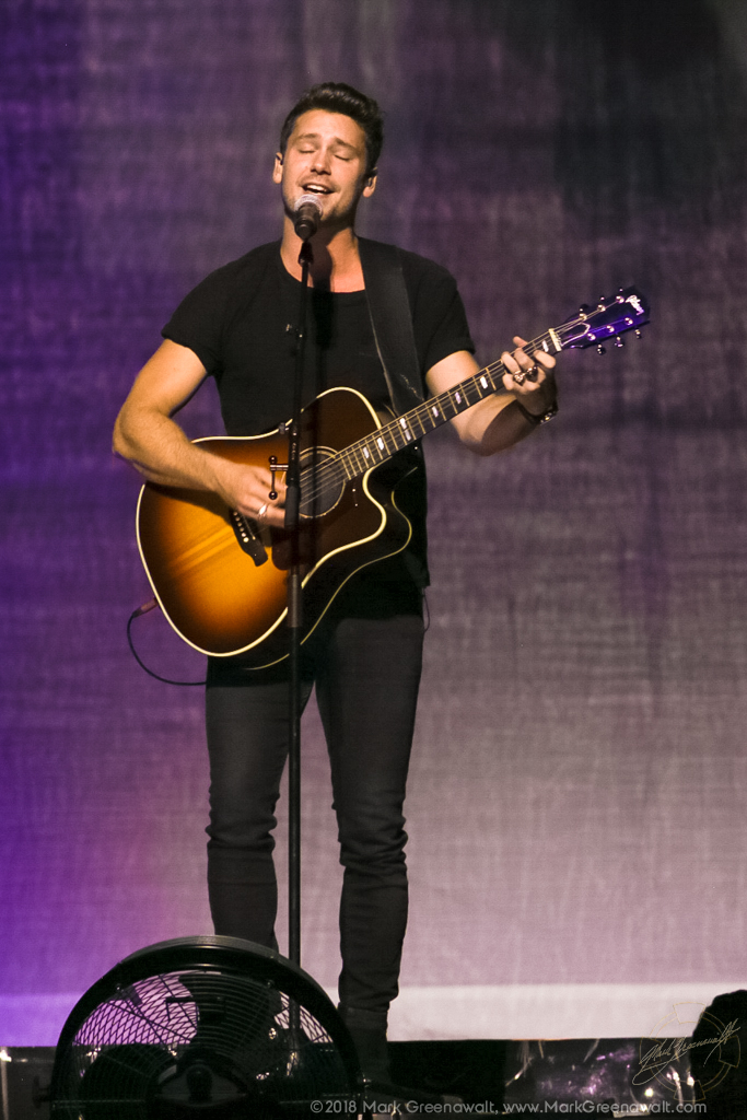 Shania Twain's NOW Tour Thunders in Phoenix Burning Hot Events