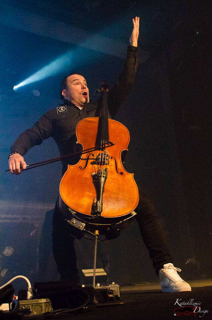 Paavo Lötjönen of Apocalyptica performing live