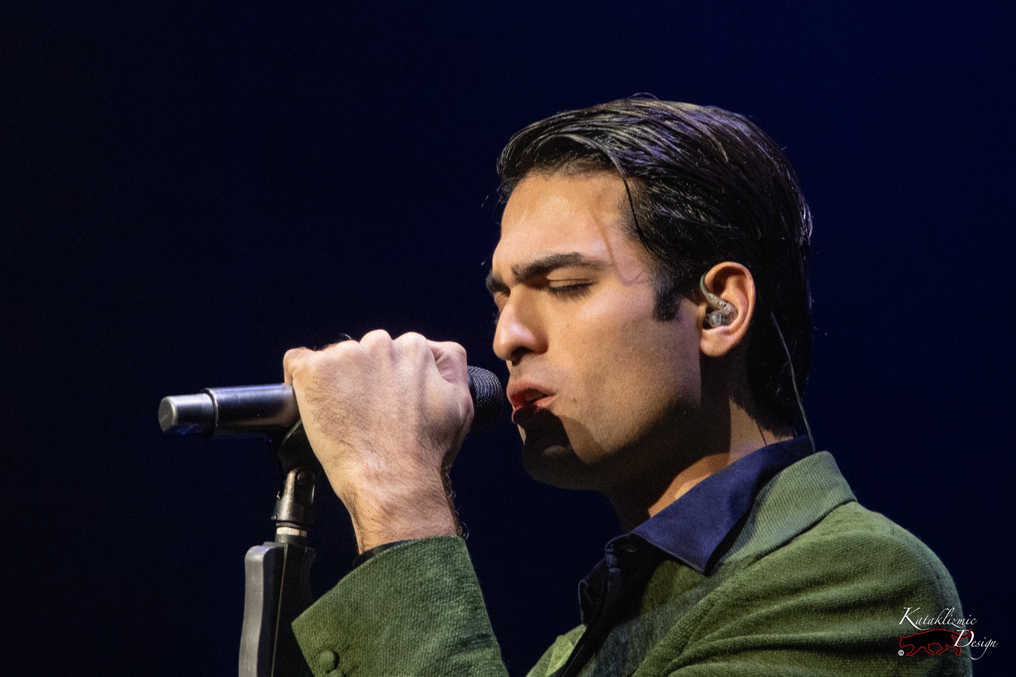A close-up of Matteo Bocelli showcasing his dynamic vocal range during the “Falling In Love Tour.”